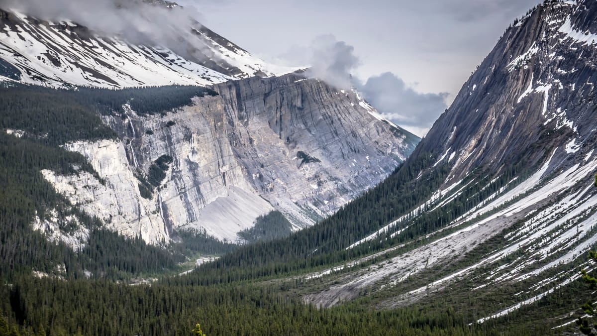 Icefields Parkway – Glaciers, Waterfalls & Helicopters Oh My