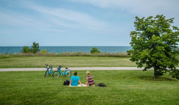 Bike Chicago Part 1 – Hyde Park & Flyboarding