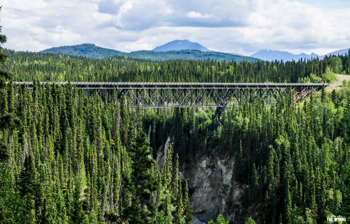 single lane suspension bridge