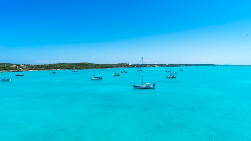 sailing the bahamas