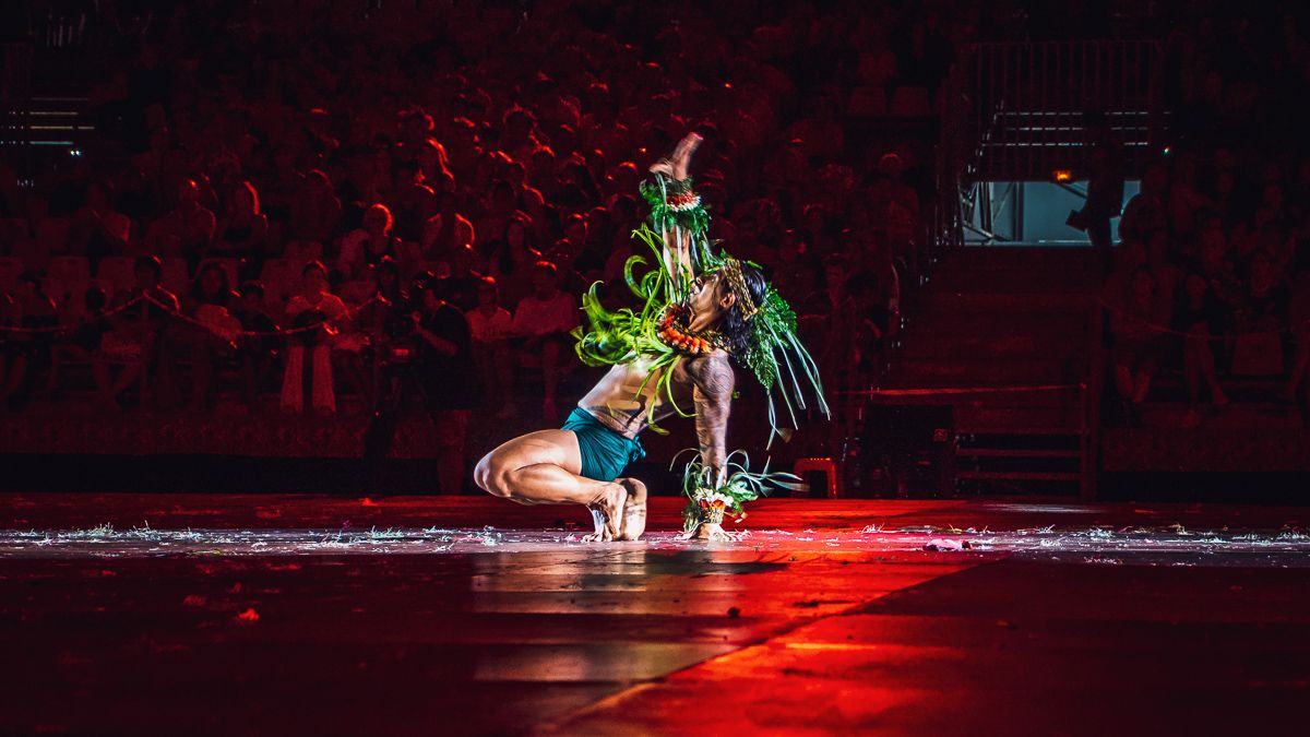 tahiti heiva Polynesian dancers